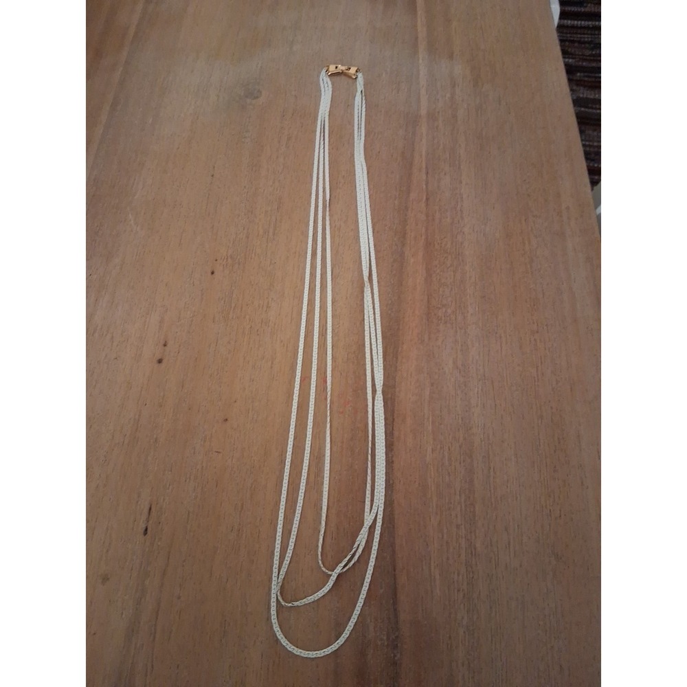 MONET TRIPLE STRAND WHITE ENAMEL GOLD TONE FLAT SERPENTINE NECKLACE RARE BEAUTY